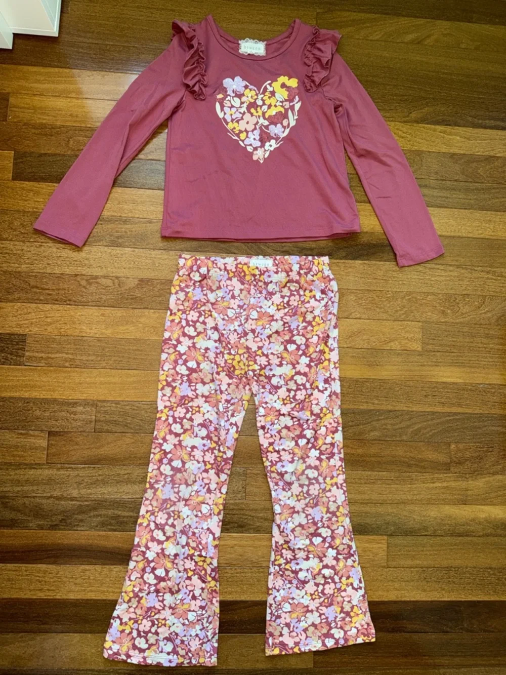 btween Mauve Floral Heart Set with Pink & Yellow Print - Picture 1 of 4